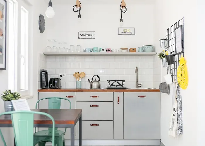 Apartment On The Sunny Side *